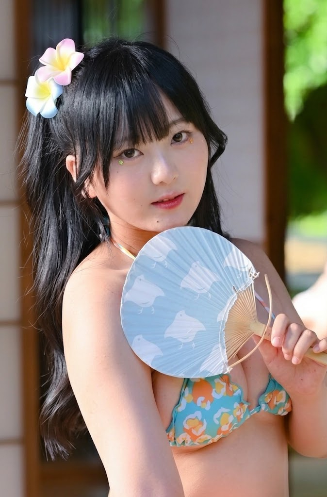 神楽坂茉莉花